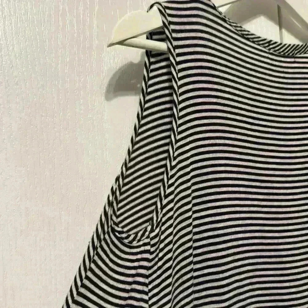 Anthropologie Pebble and Stone Women’s small sleeveless top fringe navy cream - Picture 7 of 8